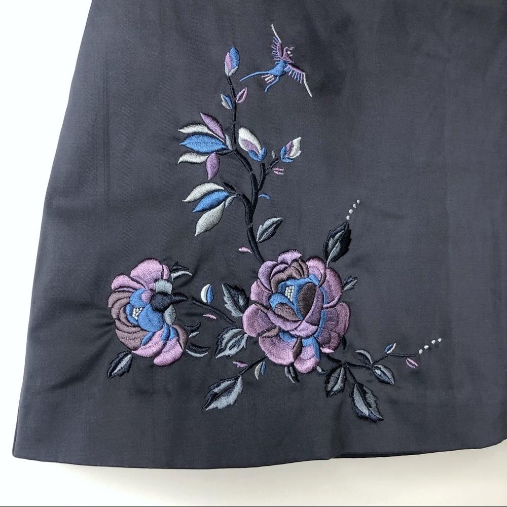 SOLD Express Vintage 90s Rose Embroidered Mini Skirt - Picture 3 of 7